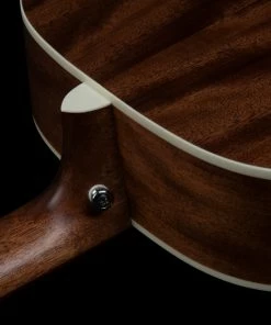 Acoustic Guitars Art & Lutherie 050710 Legacy Acoustic Electric Concert Guitar Natural EQ