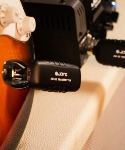 Wireless System's JOYO JW-02 Digital Wireless Transmitter And Receiver