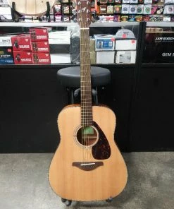 Yamaha FG800E Spruce Top Acoustic Electric Guitar With Gloss Finish & Upgraded Nut & Saddle - Pre Owned Acoustic Guitars